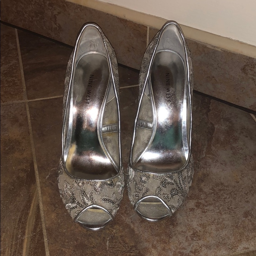 Nine West Silver Heels - Picture 2 of 6